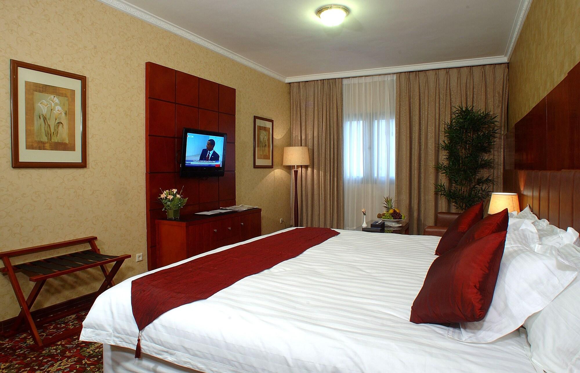 Shaza Regency Plaza Al Madinah Hotel Medina Ngoại thất bức ảnh A room at the hotel