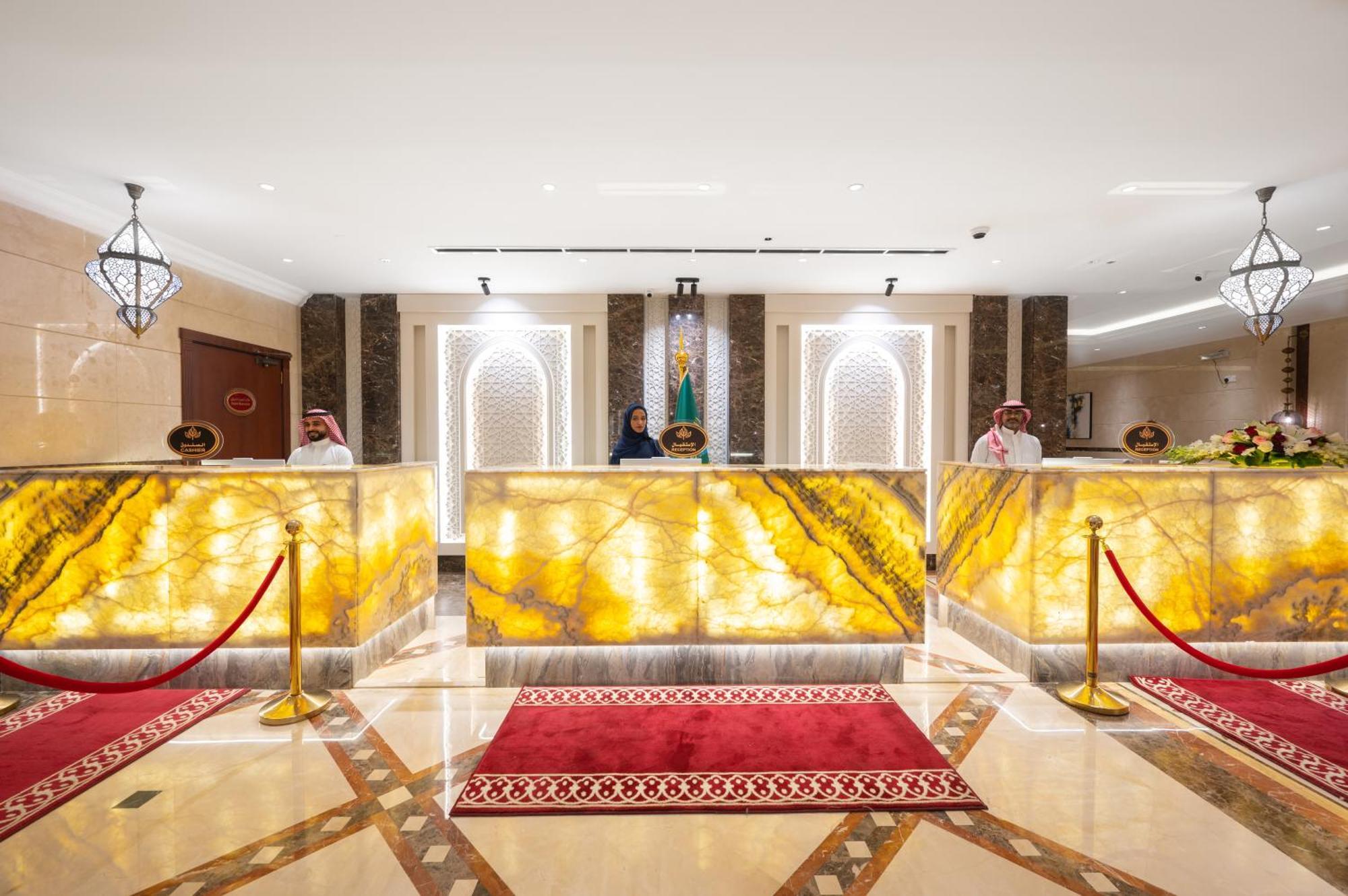 Shaza Regency Plaza Al Madinah Hotel Medina Ngoại thất bức ảnh The hotel's lobby