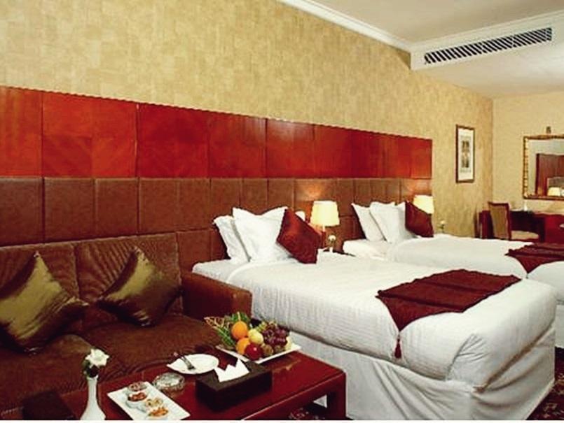Shaza Regency Plaza Al Madinah Hotel Medina Ngoại thất bức ảnh A room at the hotel